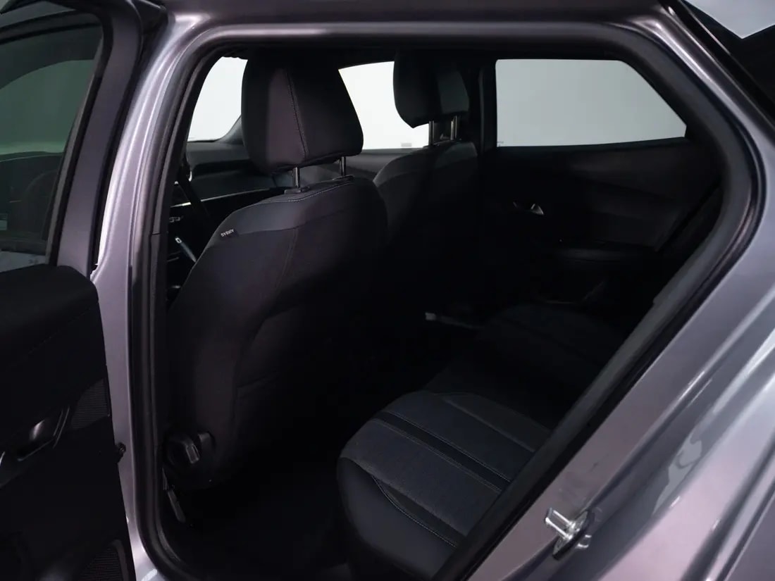 Peugeot 2008 1.2 Active Puretech 130 At año 2023