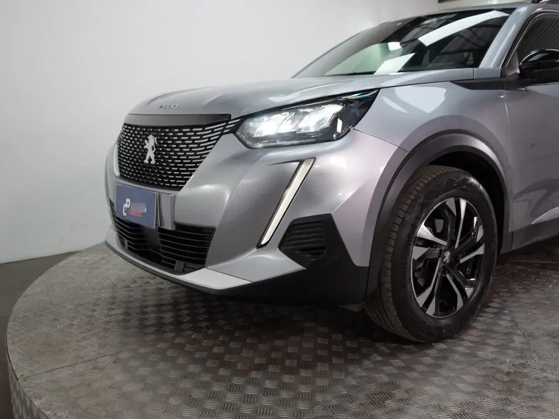 Peugeot 2008 1.2 Active Puretech 130 At año 2023