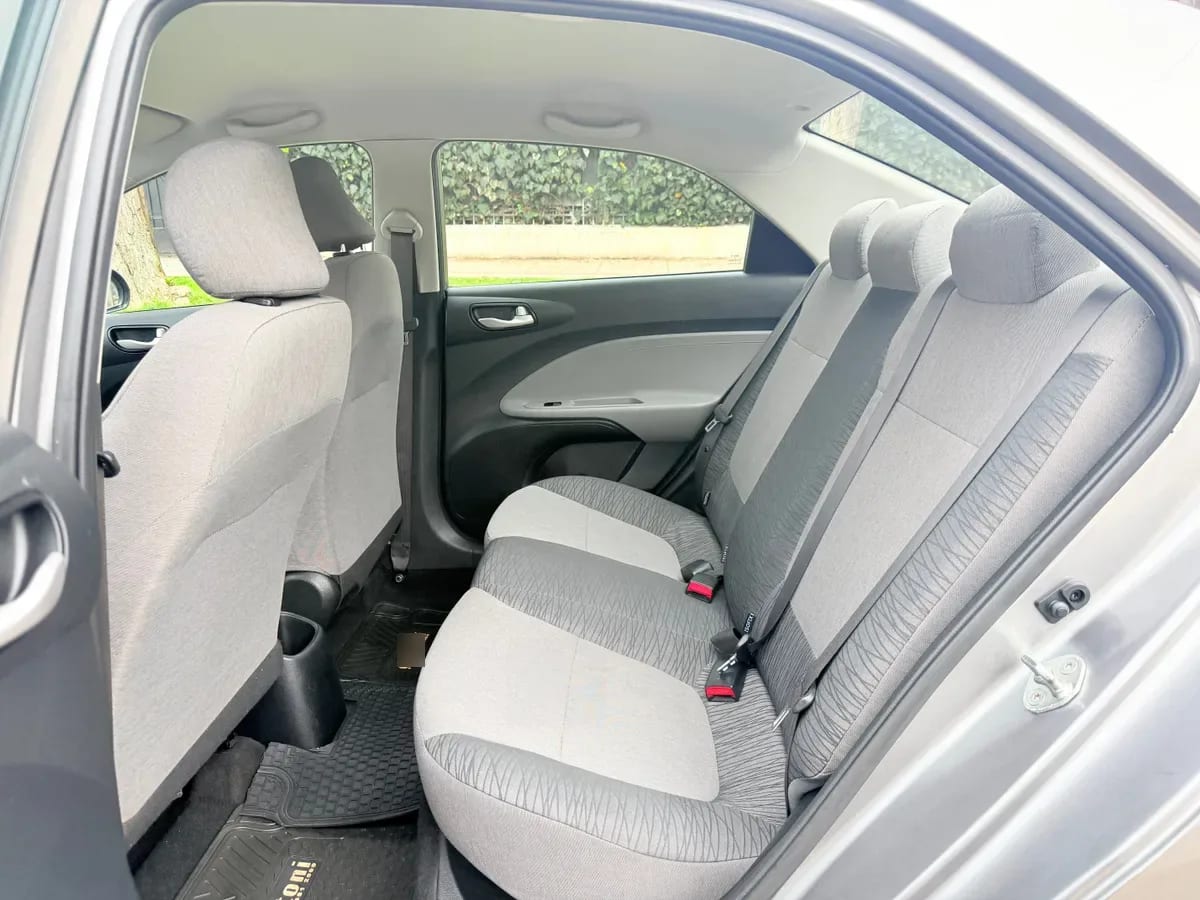KIA MOTORS SOLUTO 1.4 Ex Sunroof Mt año 2025
