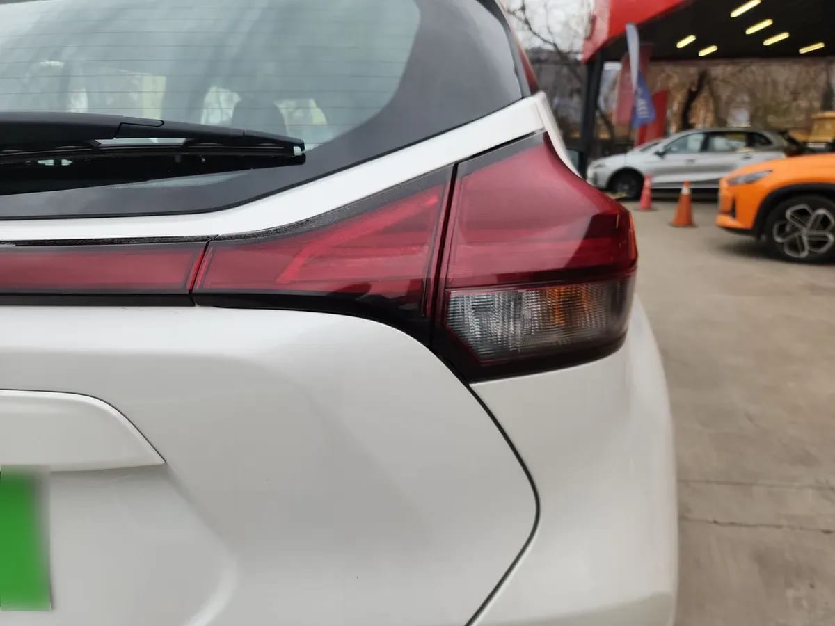 Nissan Kicks 1.6 Sense 4x2 Mt 5p año 2023