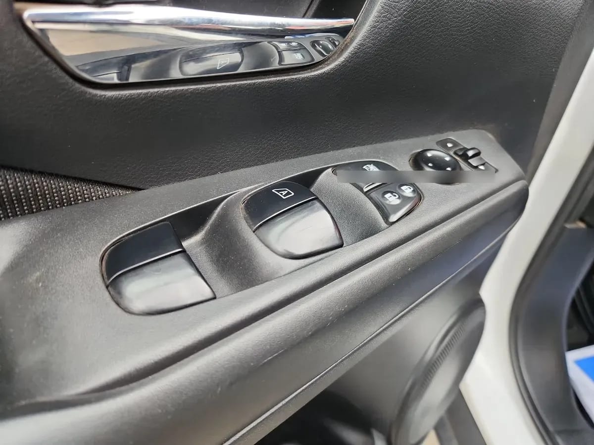 Nissan Kicks 1.6 Sense 4x2 Mt 5p año 2023