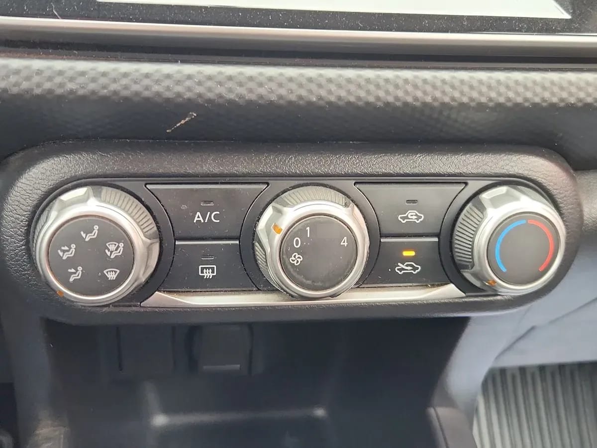 Nissan Kicks 1.6 Sense 4x2 Mt 5p año 2023