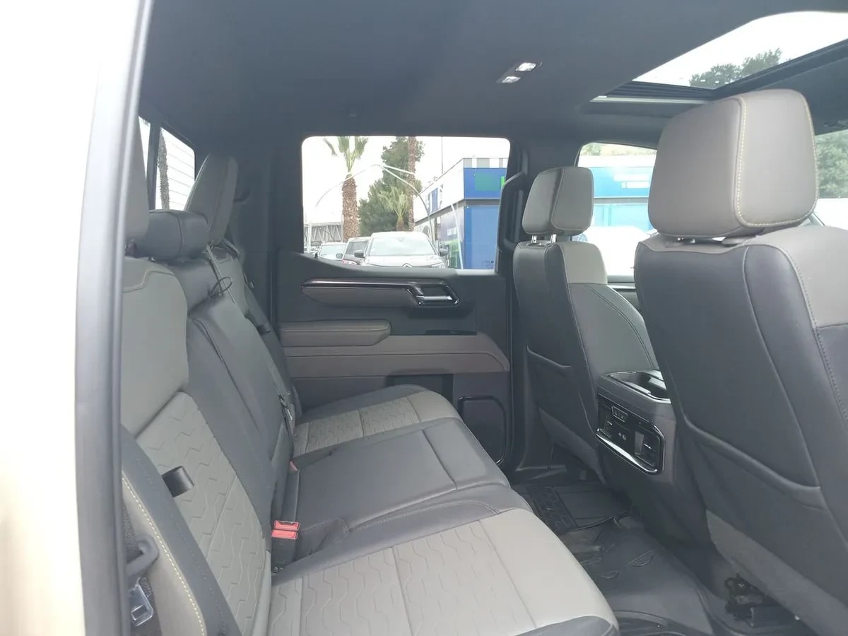 Chevrolet Silverado 6.2 Zr2 4x4 At 4p año 2023