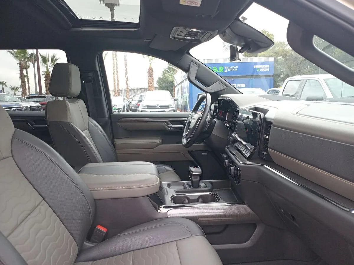Chevrolet Silverado 6.2 Zr2 4x4 At 4p año 2023