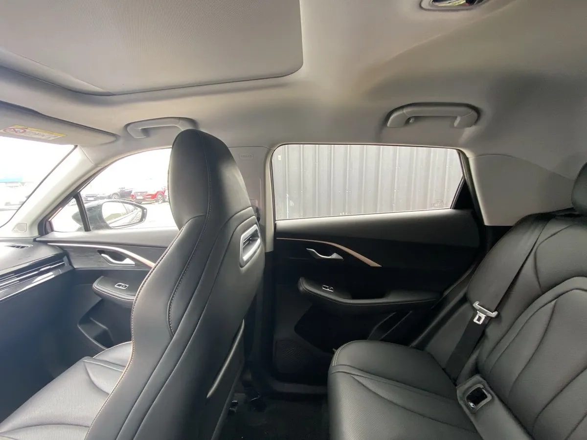 Omoda C5 1.5t Luxury 4x2 Cvt At 5p año 2025