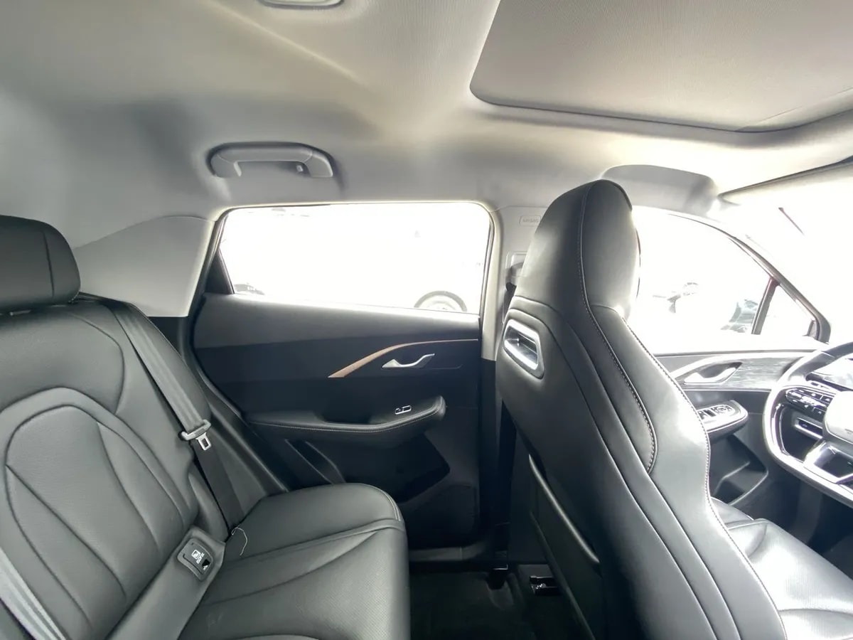 Omoda C5 1.5t Luxury 4x2 Cvt At 5p año 2025
