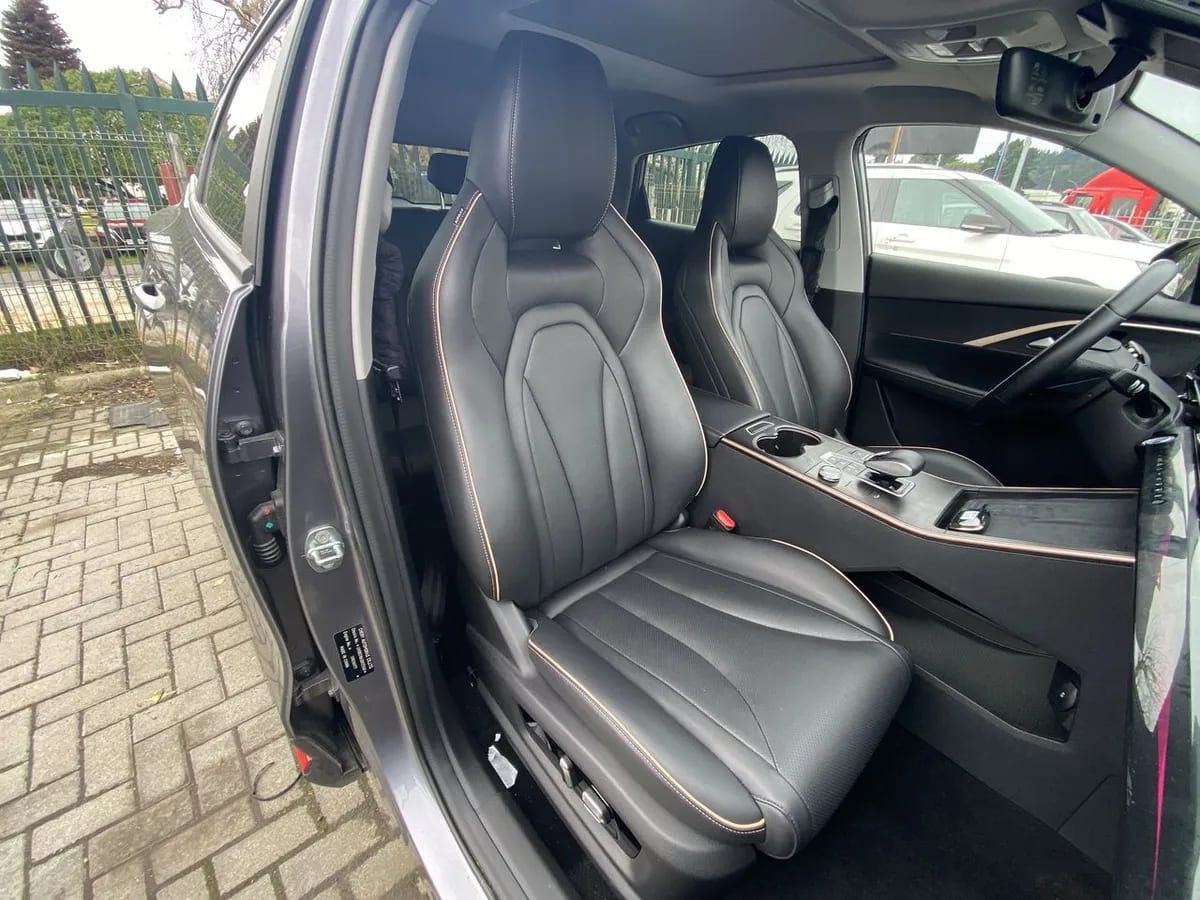 Omoda C5 1.5t Luxury 4x2 Cvt At 5p año 2025