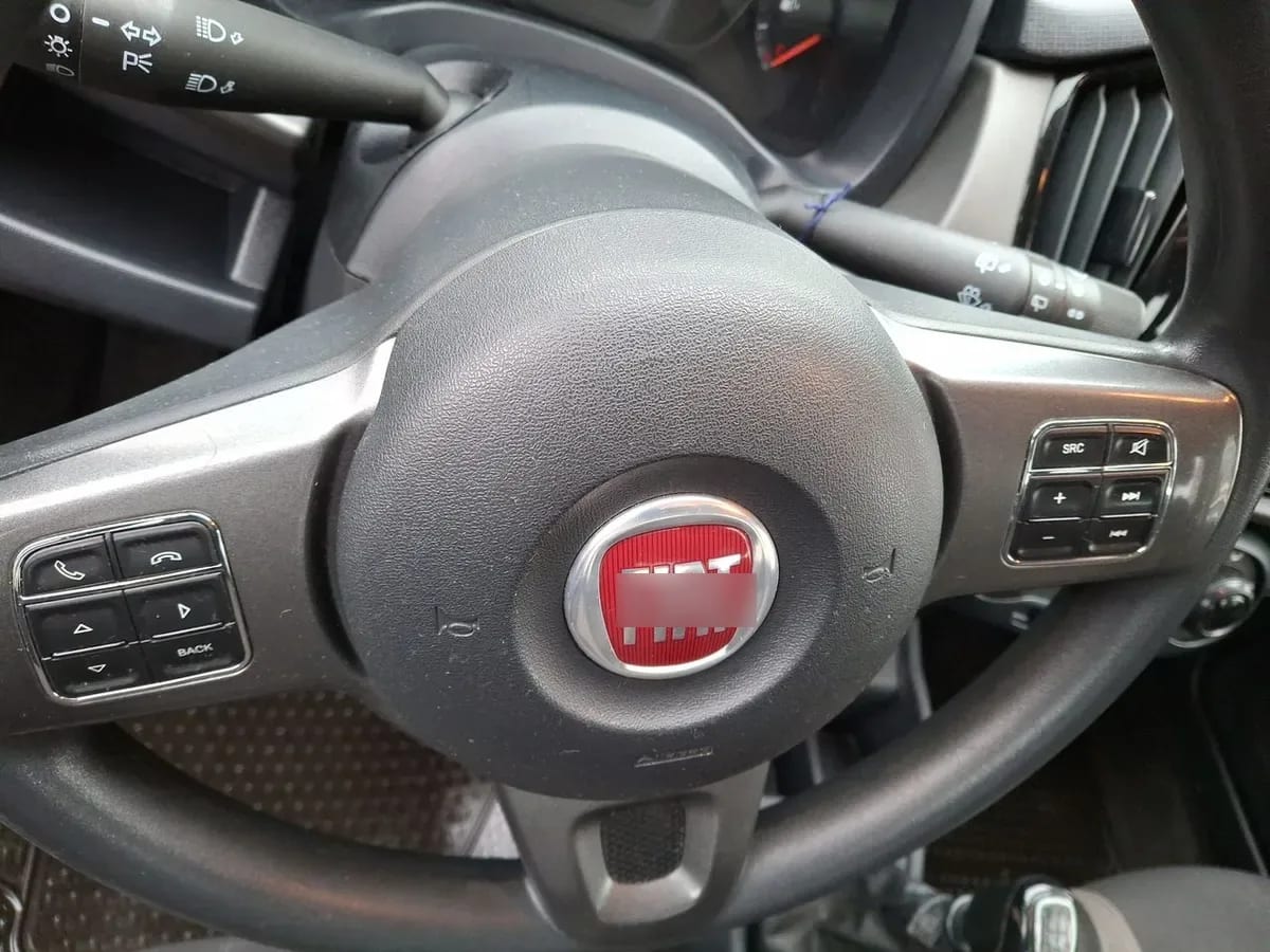 Fiat Uno 1.4 Way Evo Style 4x2 Aa Mt 5p año 2019
