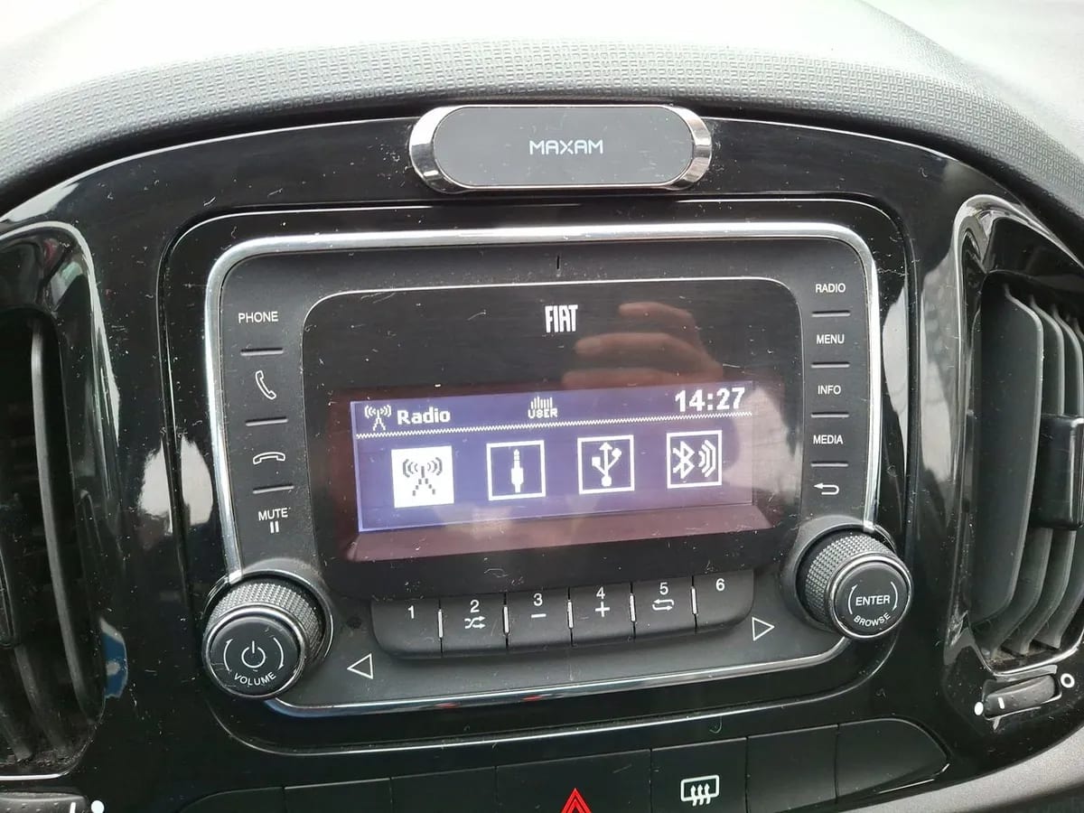 Fiat Uno 1.4 Way Evo Style 4x2 Aa Mt 5p año 2019