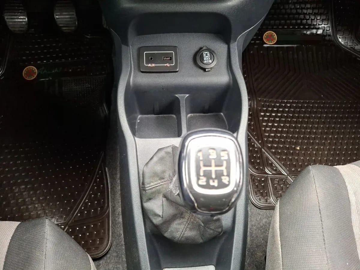 Fiat Uno 1.4 Way Evo Style 4x2 Aa Mt 5p año 2019