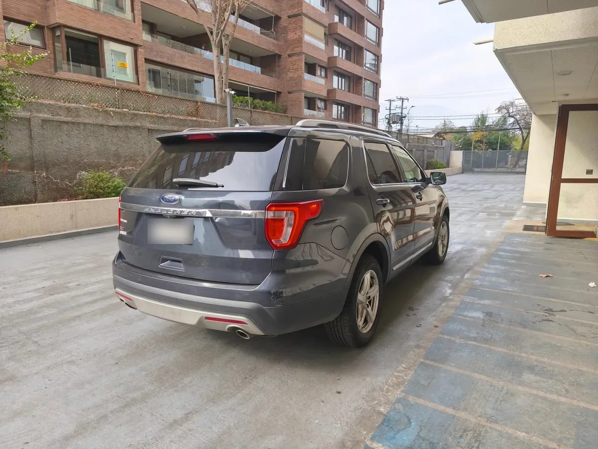 FORD EXPLORER 3.5 Xlt At año 2017