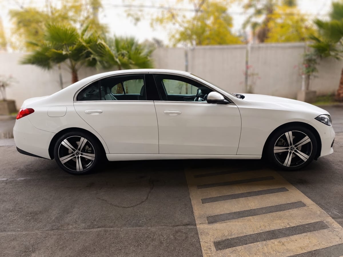Mercedes-Benz C200 1.5 año 2023