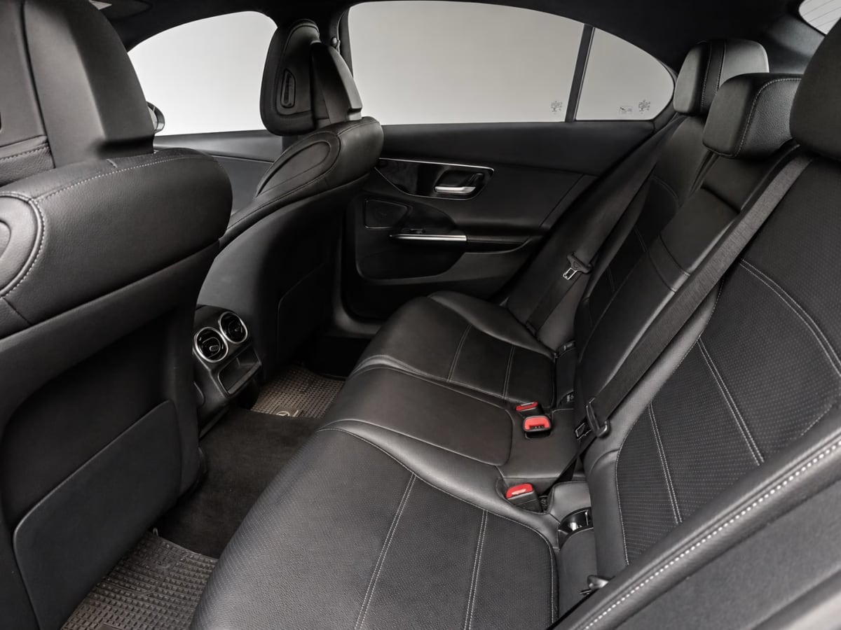Mercedes-Benz C200 1.5 año 2023