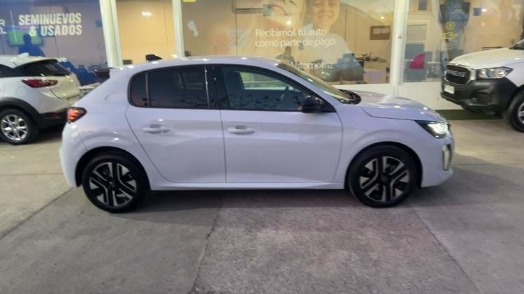 Peugeot 208 1.2 Mca Allure Mhev 136 4x2 Edct6 At 5p año 2026