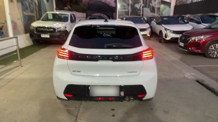 Peugeot 208 1.2 Mca Allure Mhev 136 4x2 Edct6 At 5p año 2026