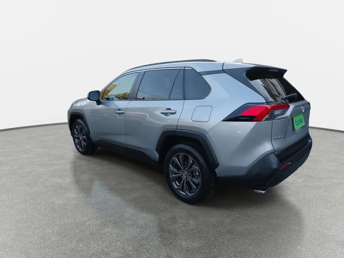 Toyota Rav 4 2.5 Xle 4x2 At 5p año 2022