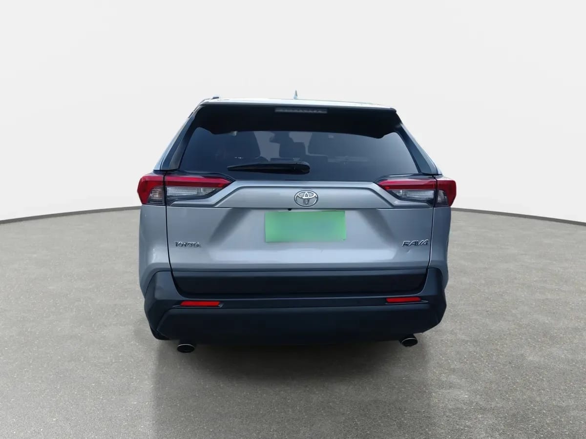 Toyota Rav 4 2.5 Xle 4x2 At 5p año 2022