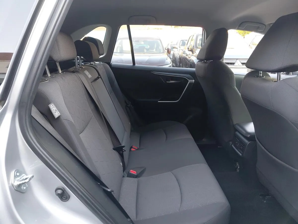 Toyota Rav 4 2.5 Xle 4x2 At 5p año 2022