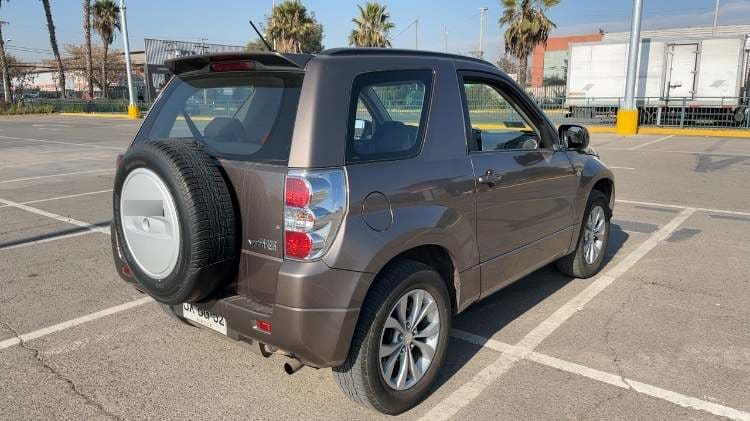 Suzuki Grand Vitara 2.4 Glx Sport Winche 4x4 Mt 3p año 2017