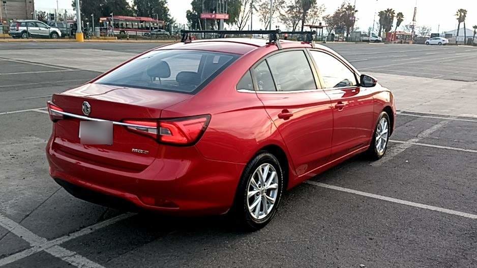 MG Mg 5 1.5 Com 4x2 Mt 4p año 2024