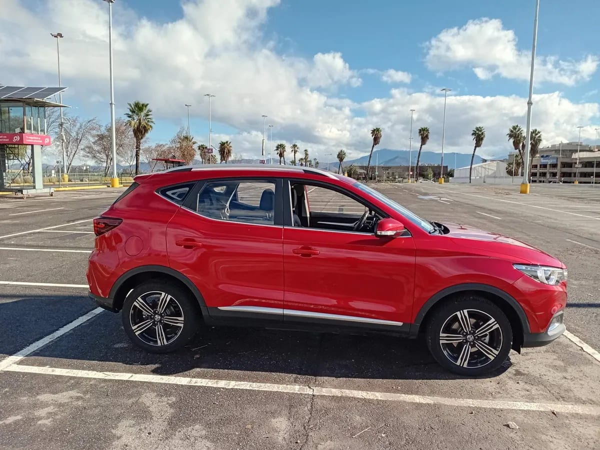 MG Mg Zs 1.5 Comfort 4x2 Mt 5p año 2023