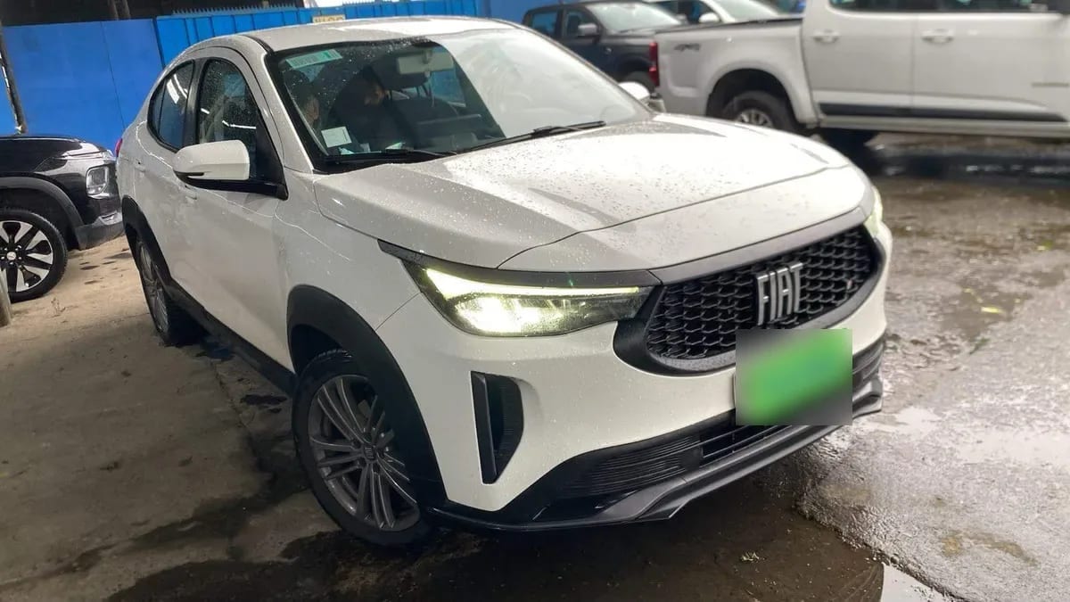 Fiat Fastback 1.0 Drive 4x2 Cvt At 5p año 2024
