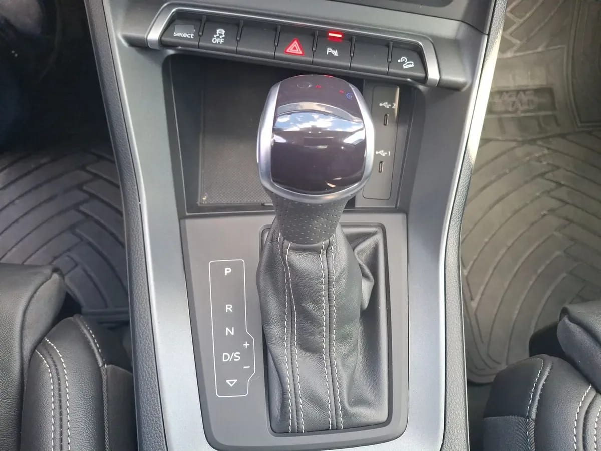 Audi Q3 1.4 35 Tfsi Sport 4x2 S-Tronic At 5p año 2025