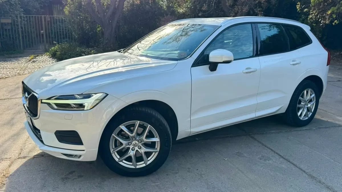 VOLVO XC60 2.0 D4 Momentum At 4x4 Diesel año 2019