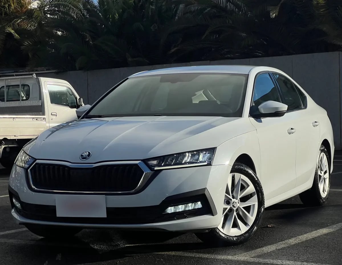 Skoda Octavia Tsi 4x2 1.4 Auto año 2022
