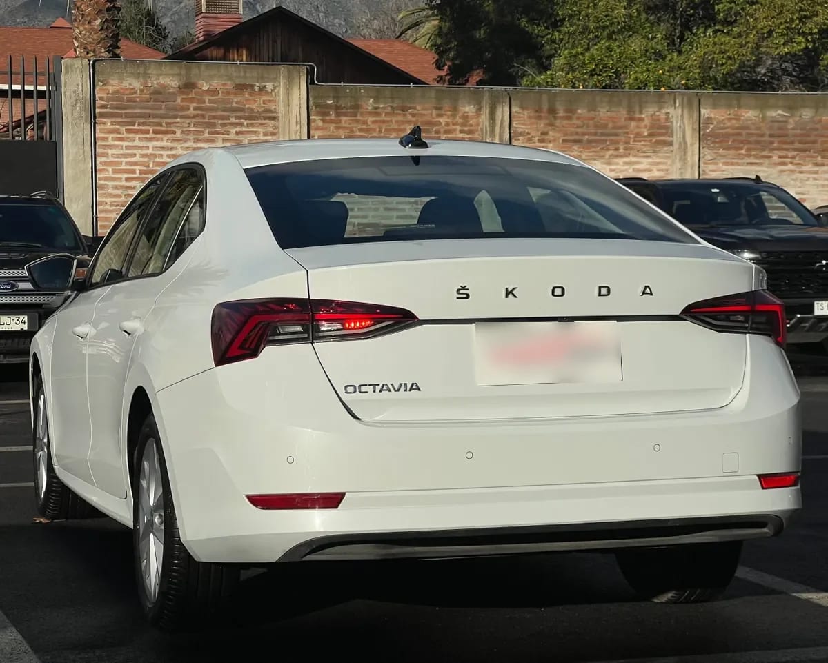 Skoda Octavia Tsi 4x2 1.4 Auto año 2022