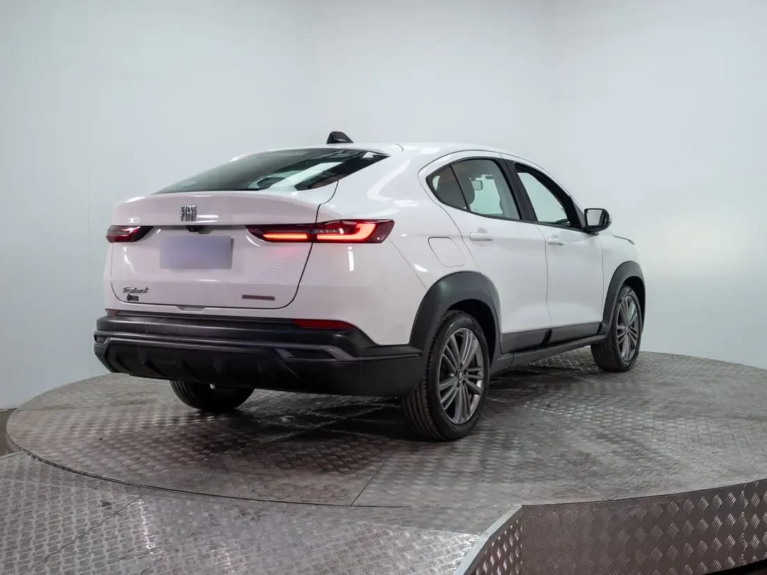Fiat Fastback 1.0 Drive At año 2024