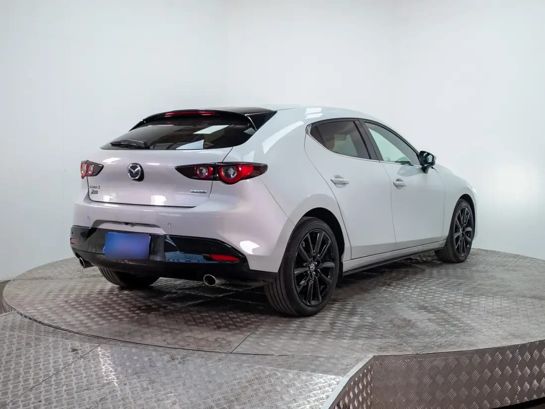 Mazda 3 2.0 Sport Core At año 2025