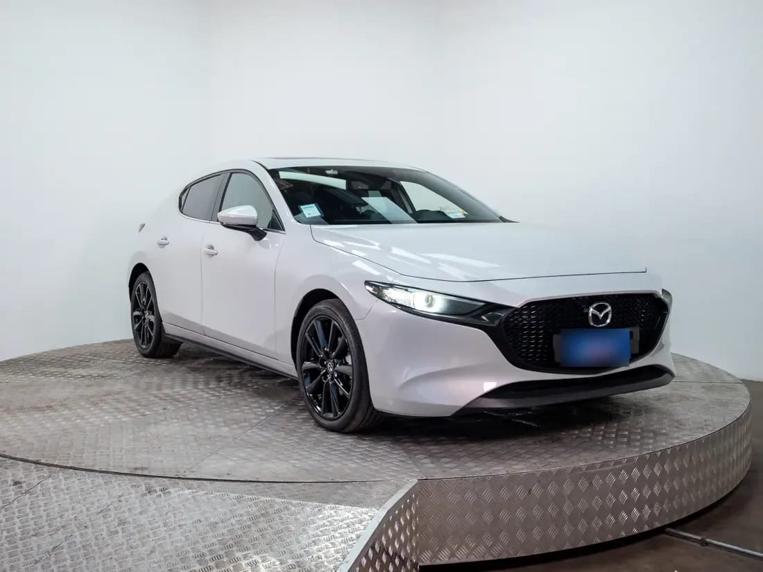 Mazda 3 2.0 Sport Core At año 2025