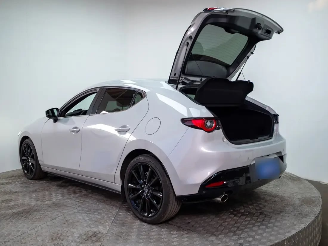 Mazda 3 2.0 Sport Core At año 2025