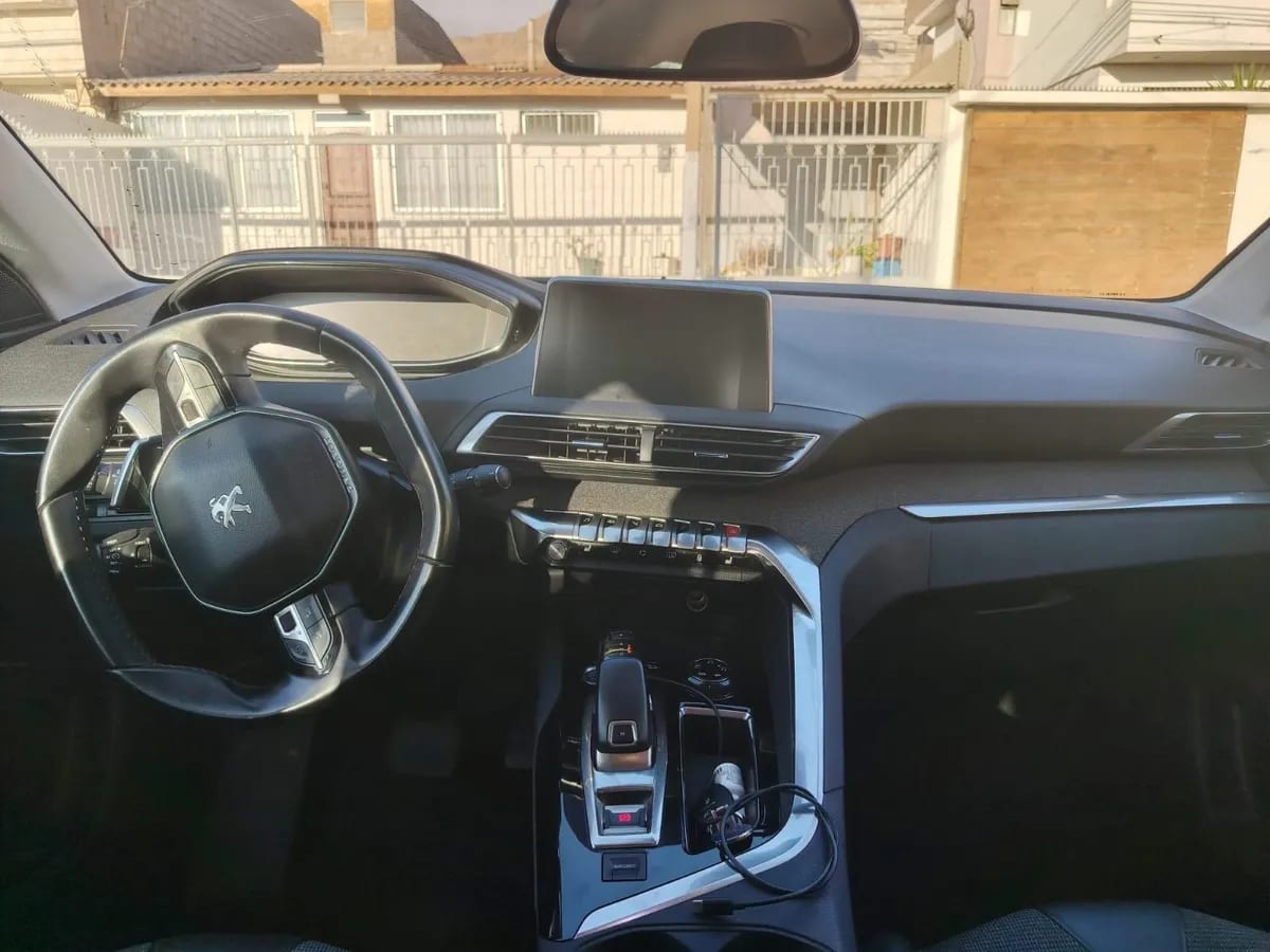 PEUGEOT 3008 1.6 Gt Line Puretech At año 2019
