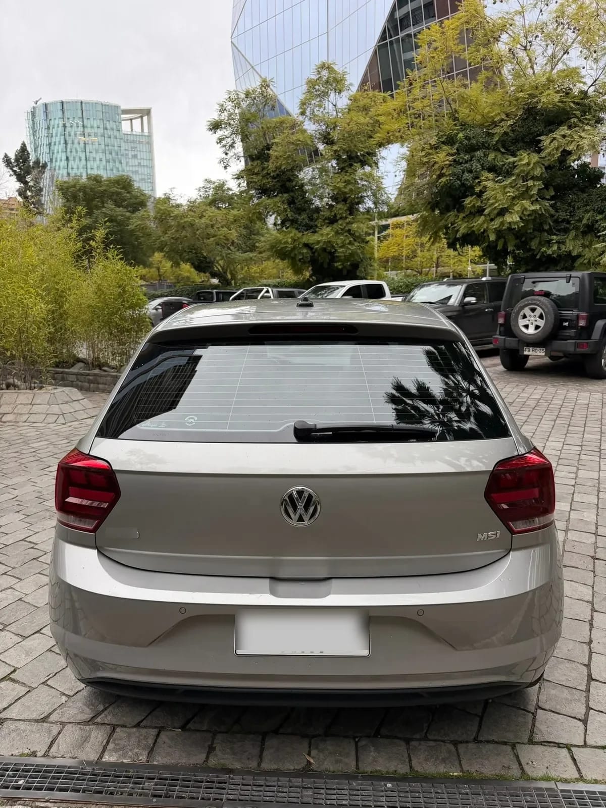 VOLKSWAGEN POLO 1.6 Highline Mt año 2022