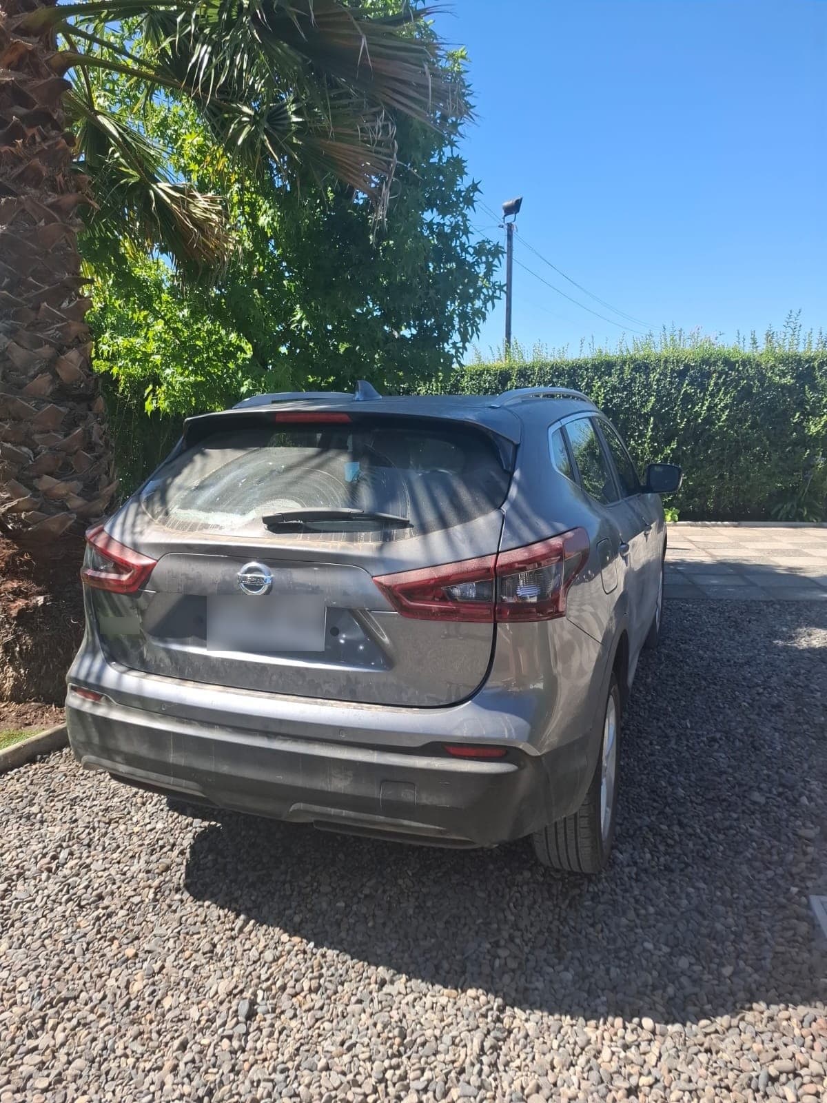 NISSAN QASHQAI 2.0 Sense Ac Mt 4x2 año 2021