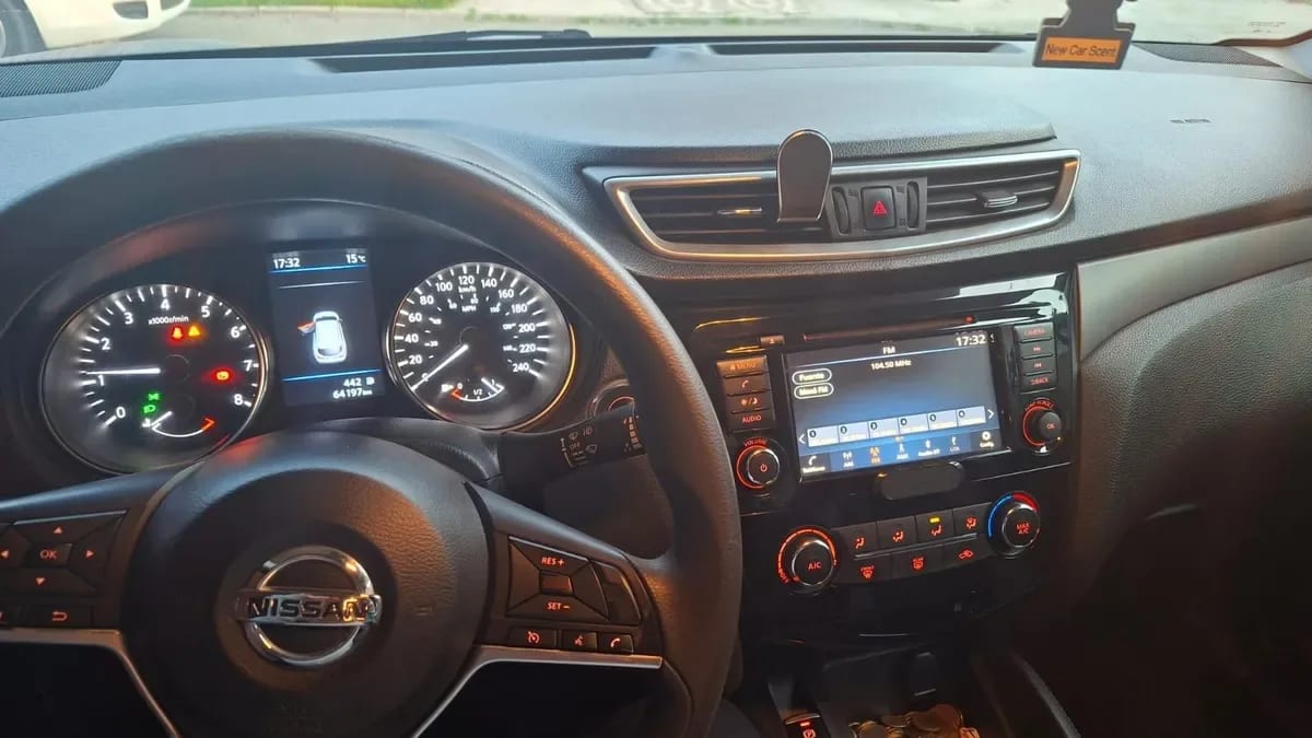 NISSAN QASHQAI 2.0 Sense Ac Mt 4x2 año 2021
