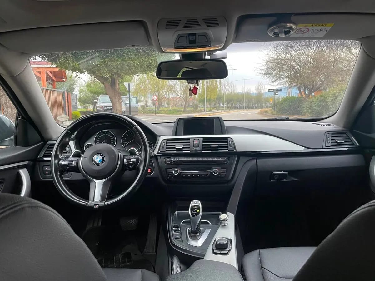 BMW 420 2.0 I Coupe Lci At año 2017