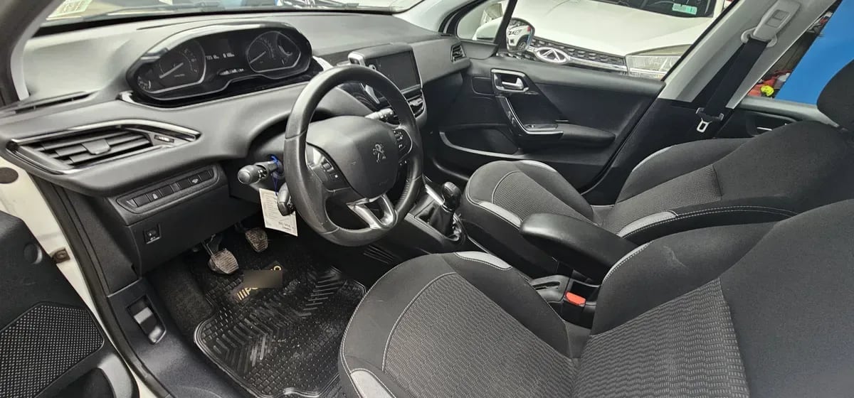 PEUGEOT 208 1.2 Active Pack Puretech E6 Mt año 2016