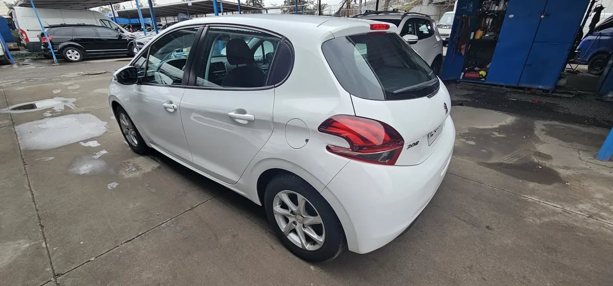 PEUGEOT 208 1.2 Active Pack Puretech E6 Mt año 2016