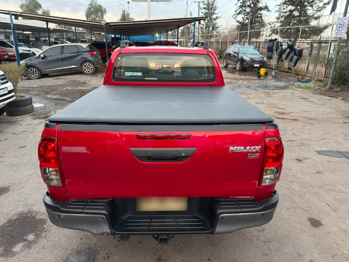 TOYOTA HILUX 2.4 Dx Mt Diesel año 2021