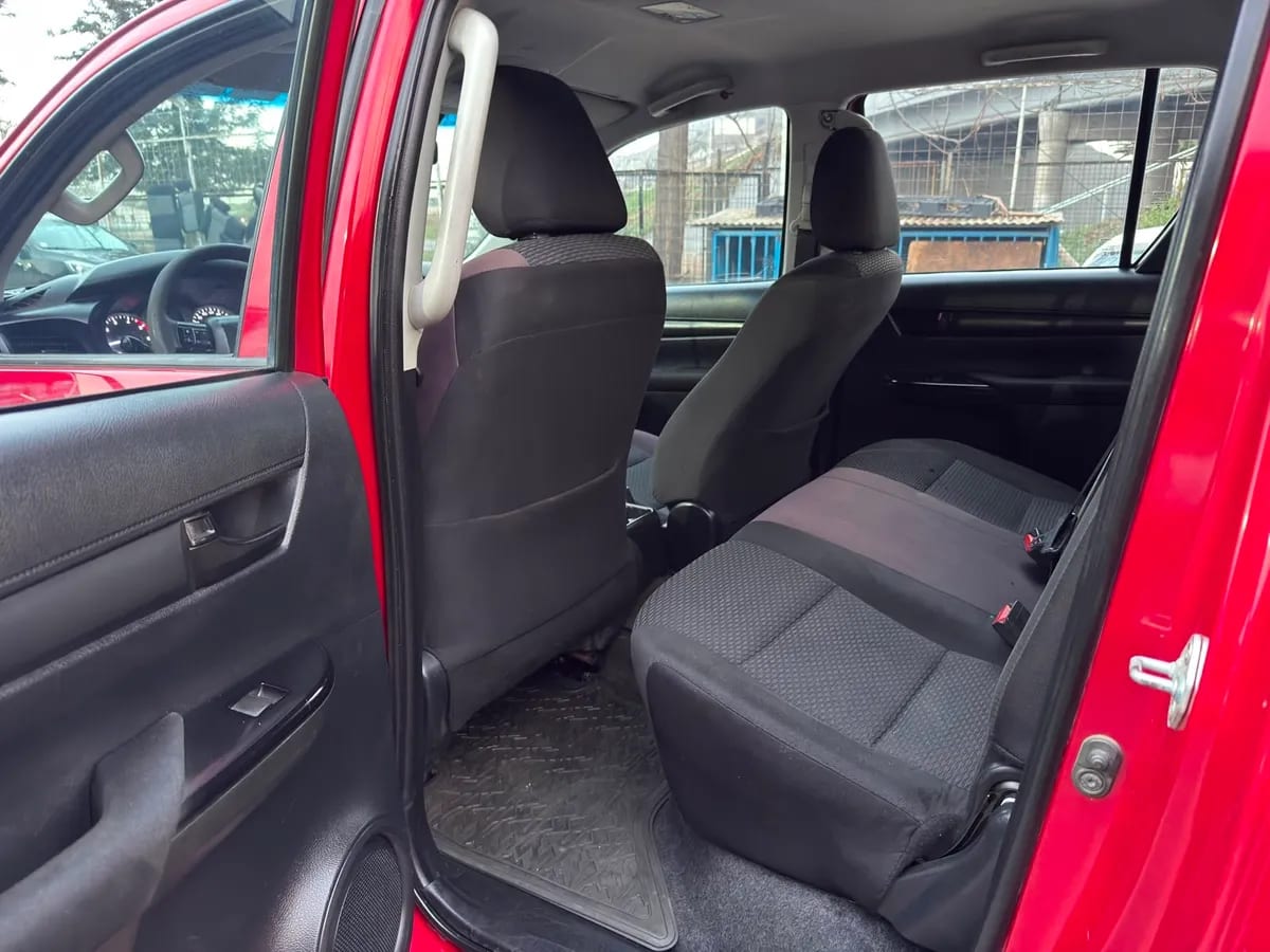 TOYOTA HILUX 2.4 Dx Mt Diesel año 2021