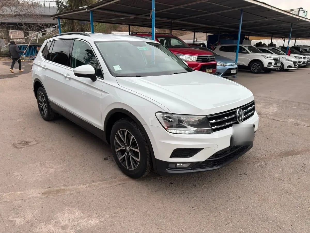 VOLKSWAGEN TIGUAN 2.0 Tdi Limited 4m 150hp At 4x4 Diesel año 2019
