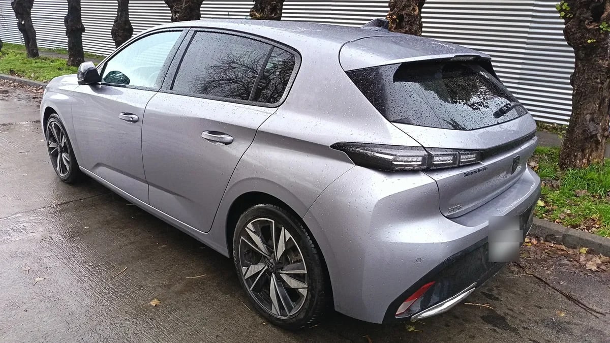 PEUGEOT 308 1.2 Allure Pack Puretech 130hp At año 2023