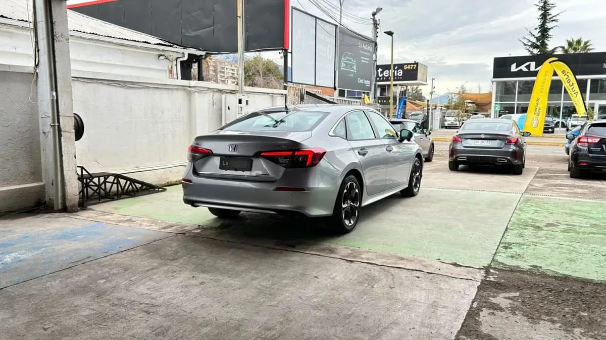 Honda Civic Touring 1.5 Aut año 2025