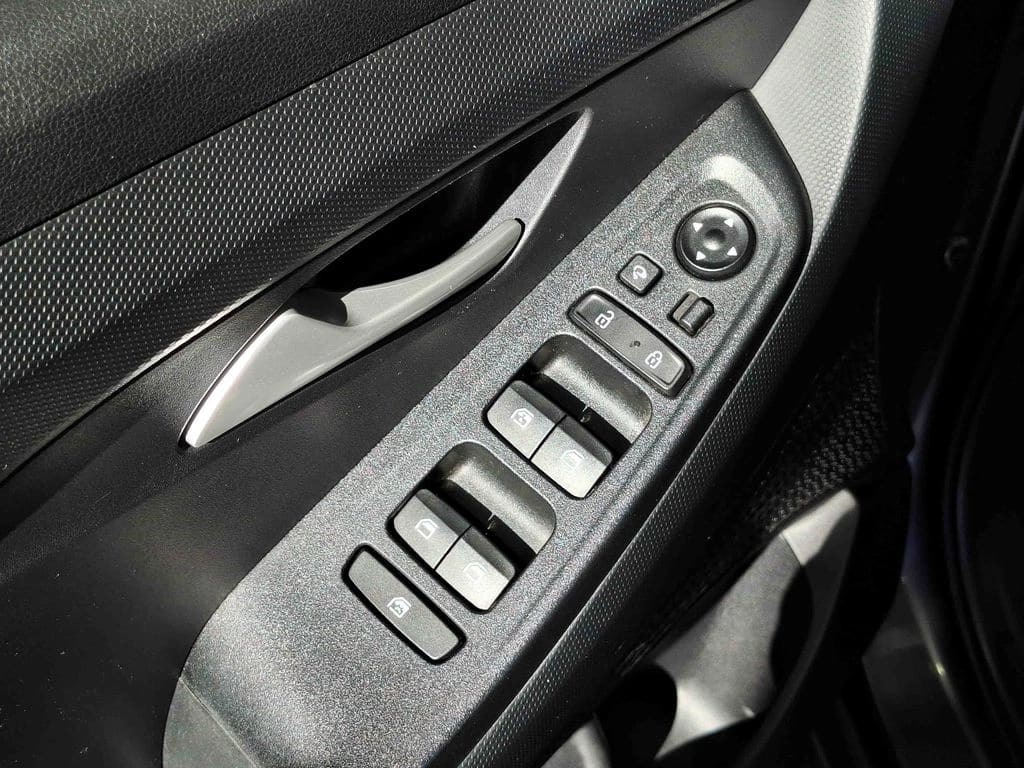 Hyundai Creta 1.5 Plus Su2id 4x2 Cvt At 5p año 2025