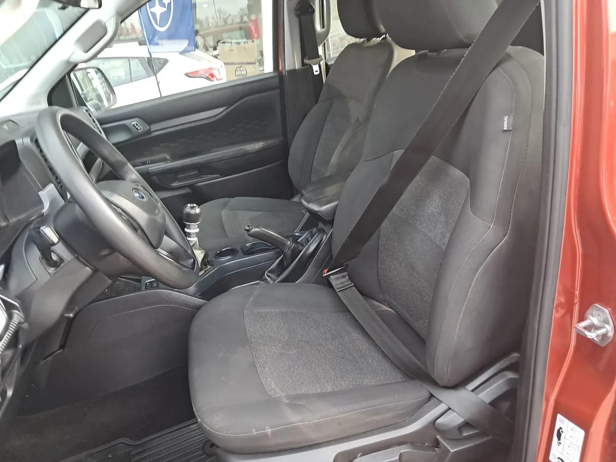 Ford Ranger 2.0 Xls Diesel 4x2 Dob. Cab. Mt 4p año 2025