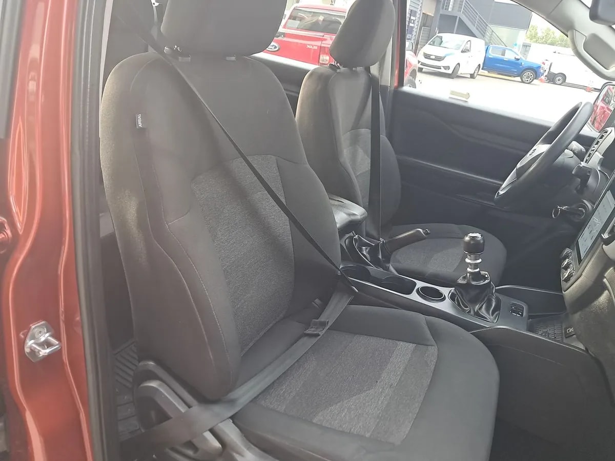 Ford Ranger 2.0 Xls Diesel 4x2 Dob. Cab. Mt 4p año 2025