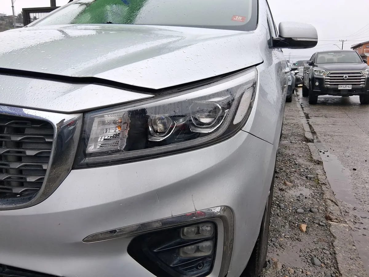 Kia Grand Carnival 2.2 Ex Diesel 4x2 8at 5p año 2020